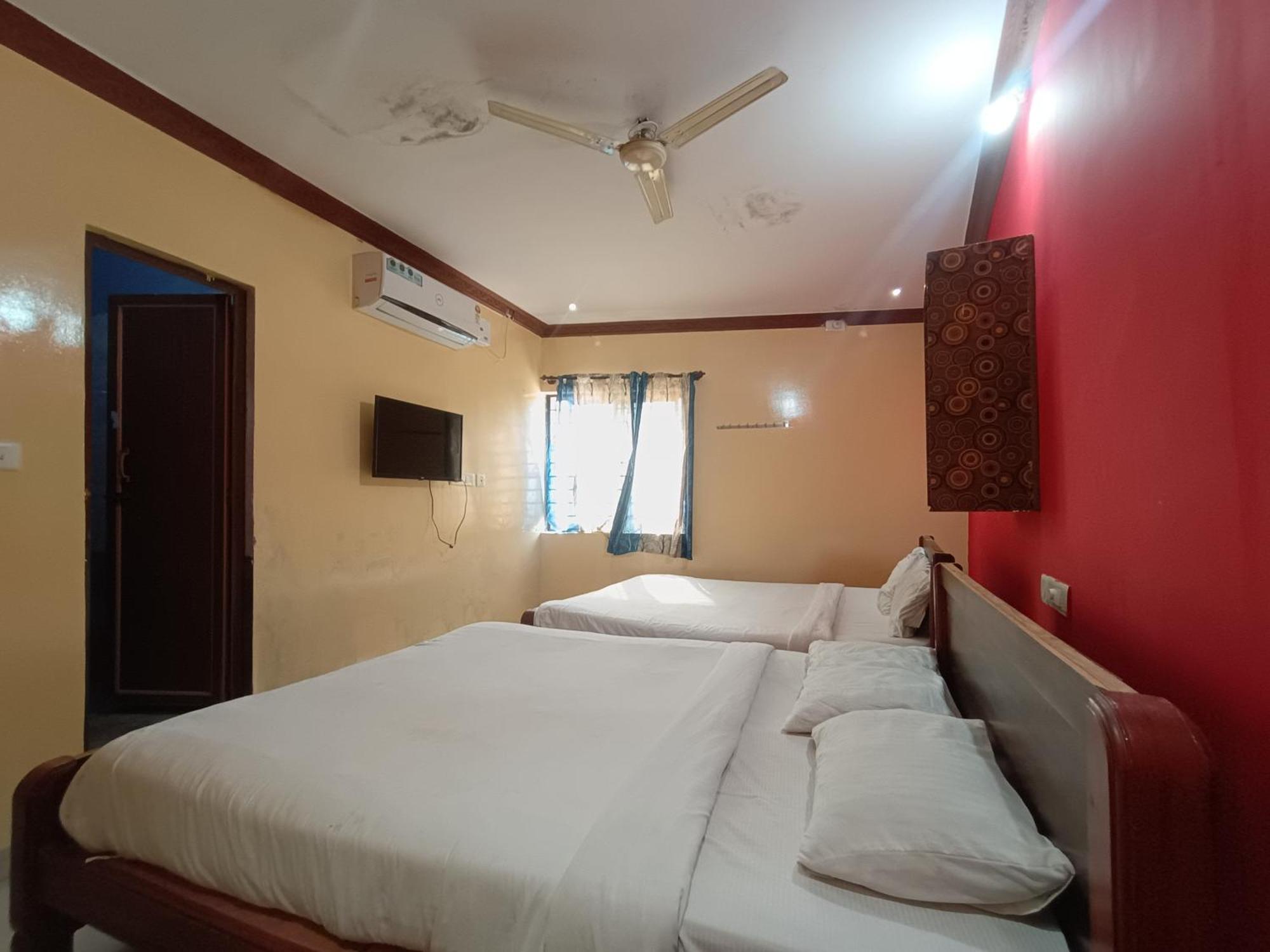 Hotel Malnad Grand Inn Kumbalgod Exterior foto